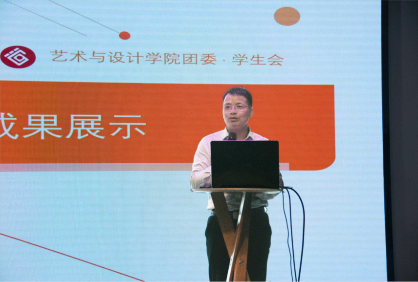 社会实践增才干，青春奉献添精彩 ——91pron
顺利举行暑期社会实践活动总结大会