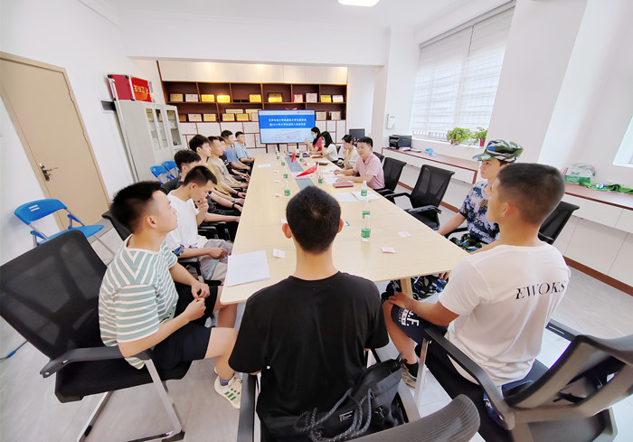 退伍不褪色，换装不换志——91pron
召开退伍大学生座谈会暨2023年大学生应征入伍动员会
