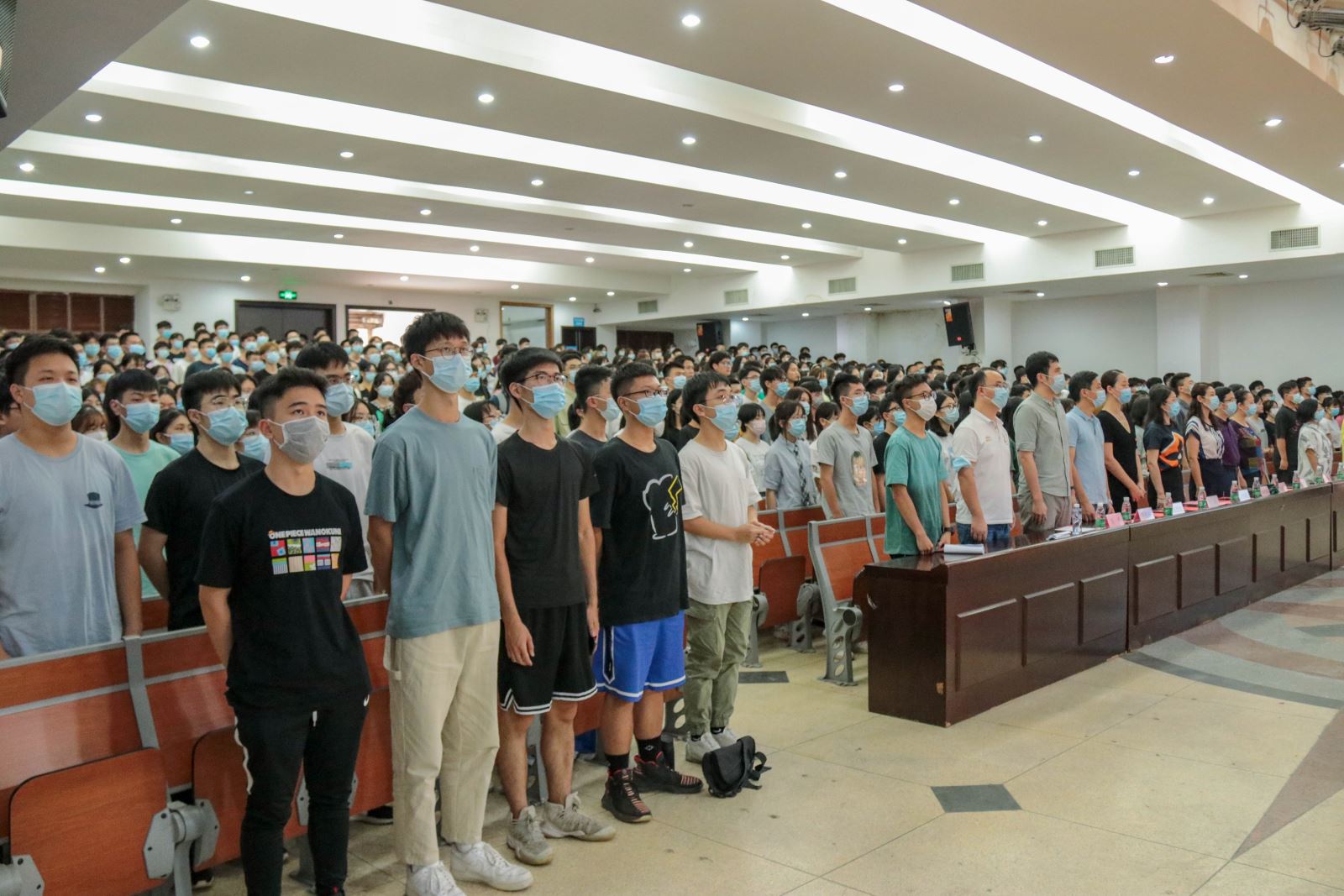 艺路同行，与你相伴（三）91pron
成功召开2021级本科生入学教育动员大会